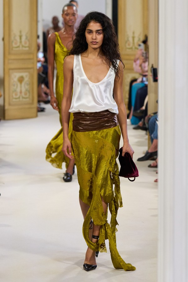 ألبيرتا فيريتي Alberta Ferretti لصيف 2027 - مصدر الصورة Launchmetrics/Spotlight ©