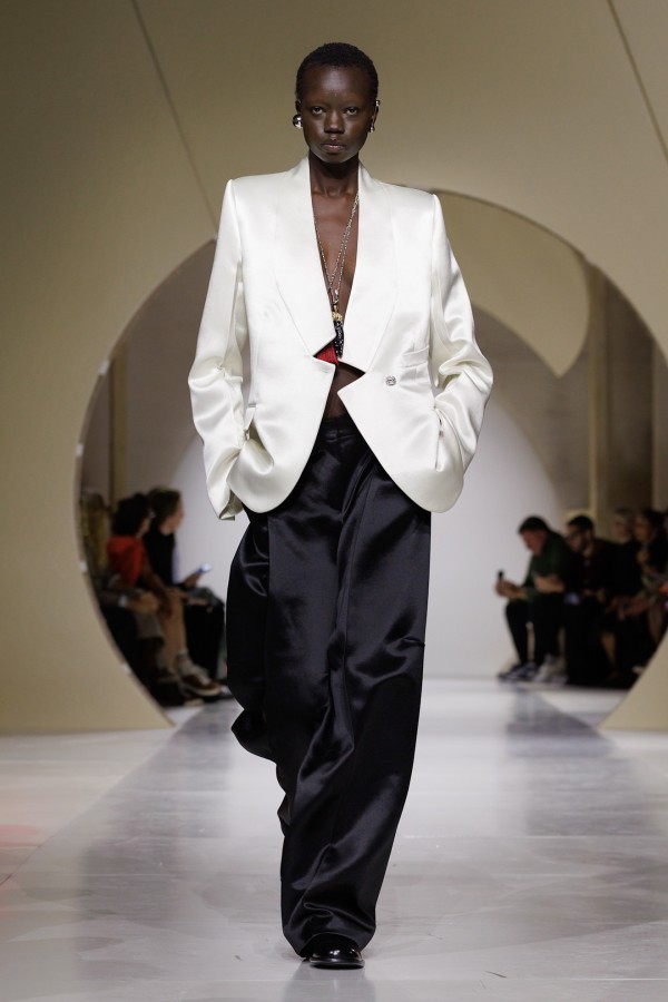 جيفنشي Givenchy لصيف 2027