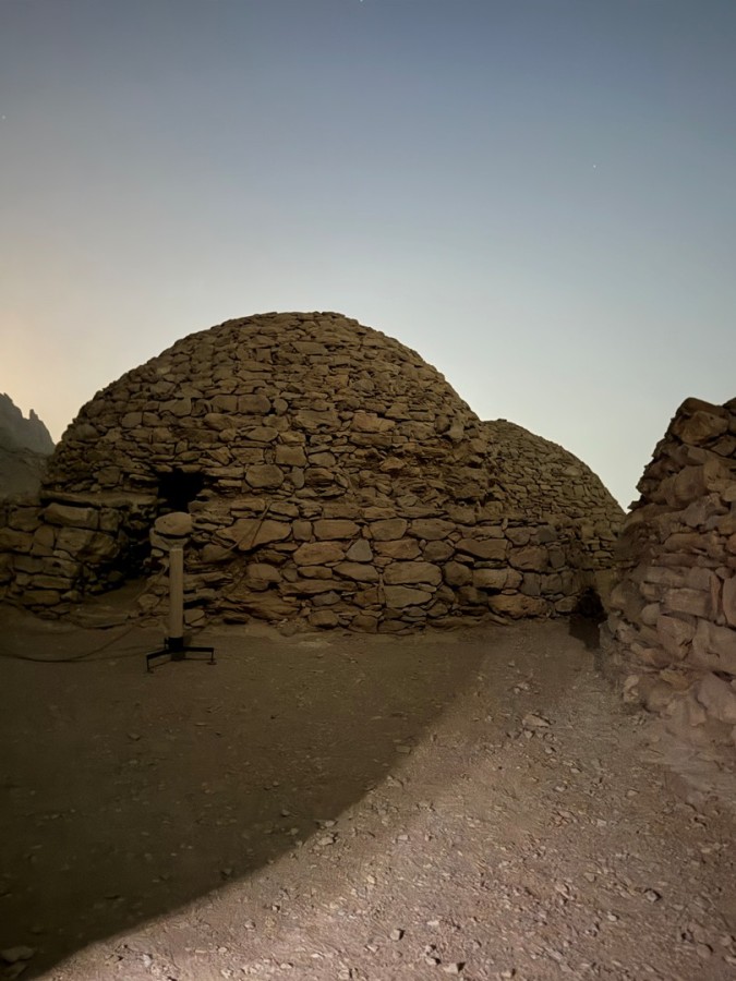 مقابر جبل حفيت.