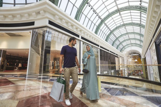 هارفي نيكولز مول الامارات دبي