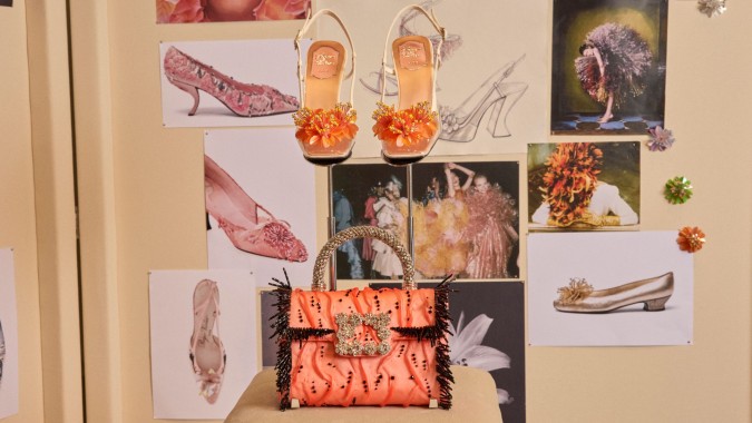 روجيه فيفييه Roger Vivier لصيف 2027- الصورة من العلاقات العامة للدار