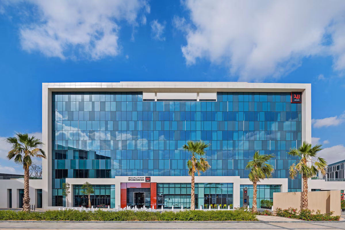 راديسون ريد واحة السيليكون Radisson RED Silicon Oasis