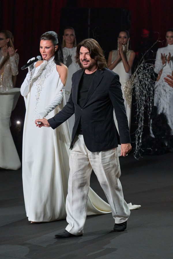 ستيفان رولان Stephane Rolland مع أميمة طالب- الصورة من Launchmetrics/Spotlight ©