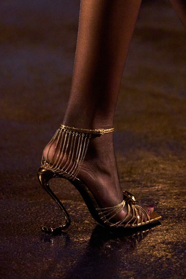سان لوران Saint Laurent  لصيف 2027- مصدر الصورة Launchmetrics/Spotlight ©