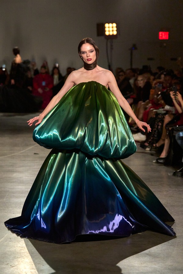 كريستيان سيريانو Christian Siriano- الصورة من Launchmetrics/Spotlight©