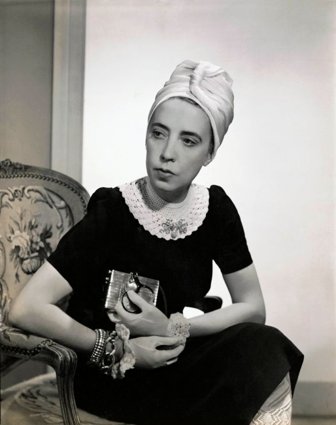 المصممة إلسا سكياباريللي في العام 1940- (مصدر الصورة Fredrich Baker, Condé Nast via Getty Images)- بإذن من العلاقات العامة للدار