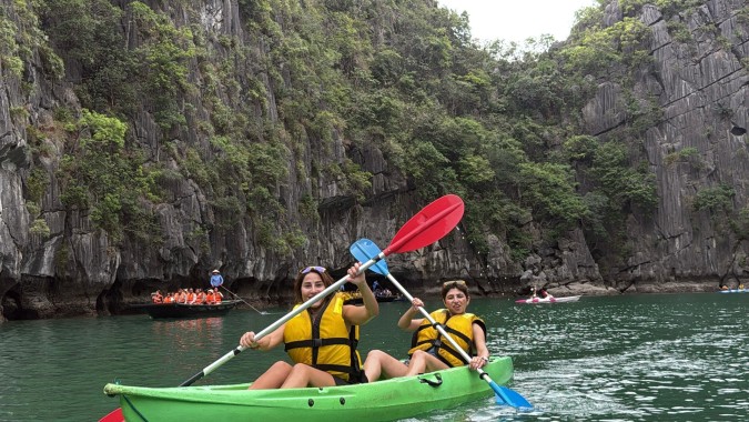 السائحة اللبنانية ديانا أبي راشد في فيتنام
