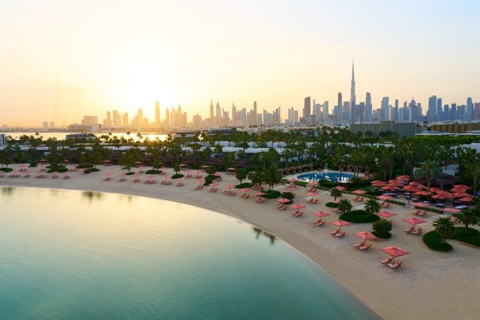 شاطئ نادي سيربنتي، منتجع بولغري دبي، الإمارات