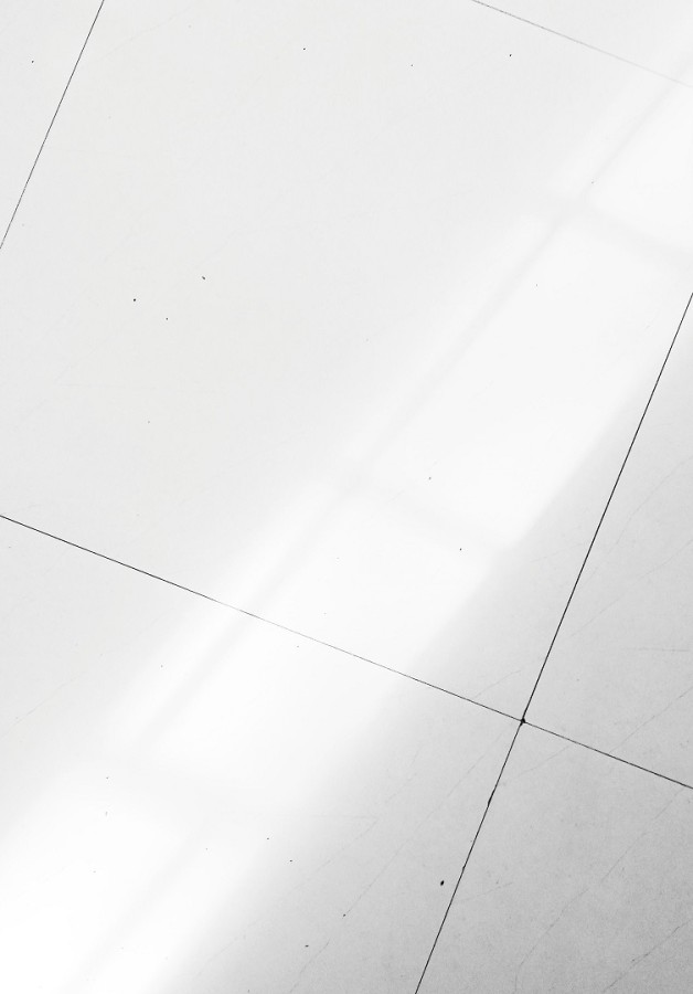 يُنصح بتنظيف فواصل البلاط لمرة كل شهرين
