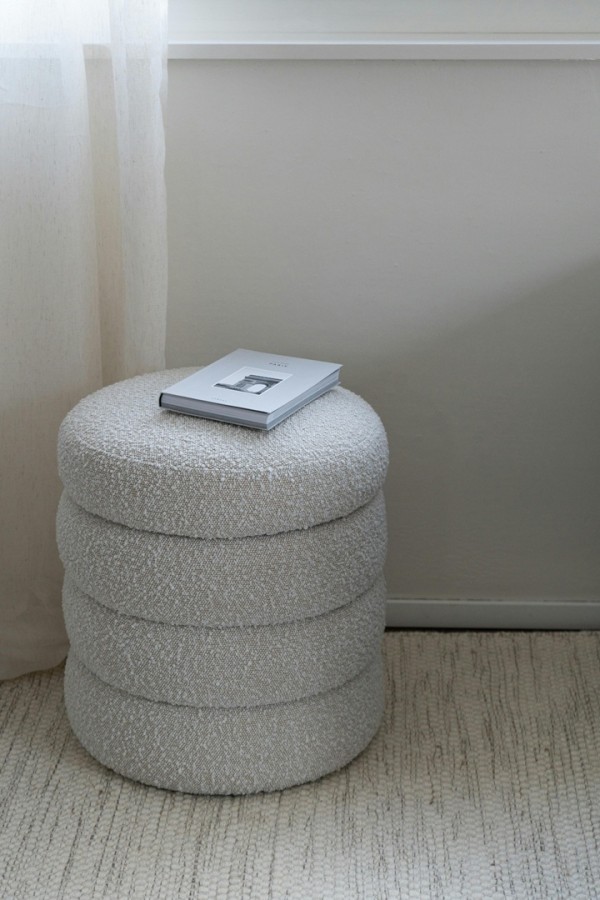 مقعد منخفض مشغول من قماش البوكليه