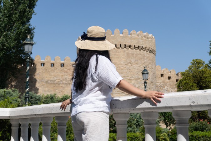 السفر الهادف يجمع بين المغامرة والتعلُّم أو الخدمة المجتمعية أو التطور المهني