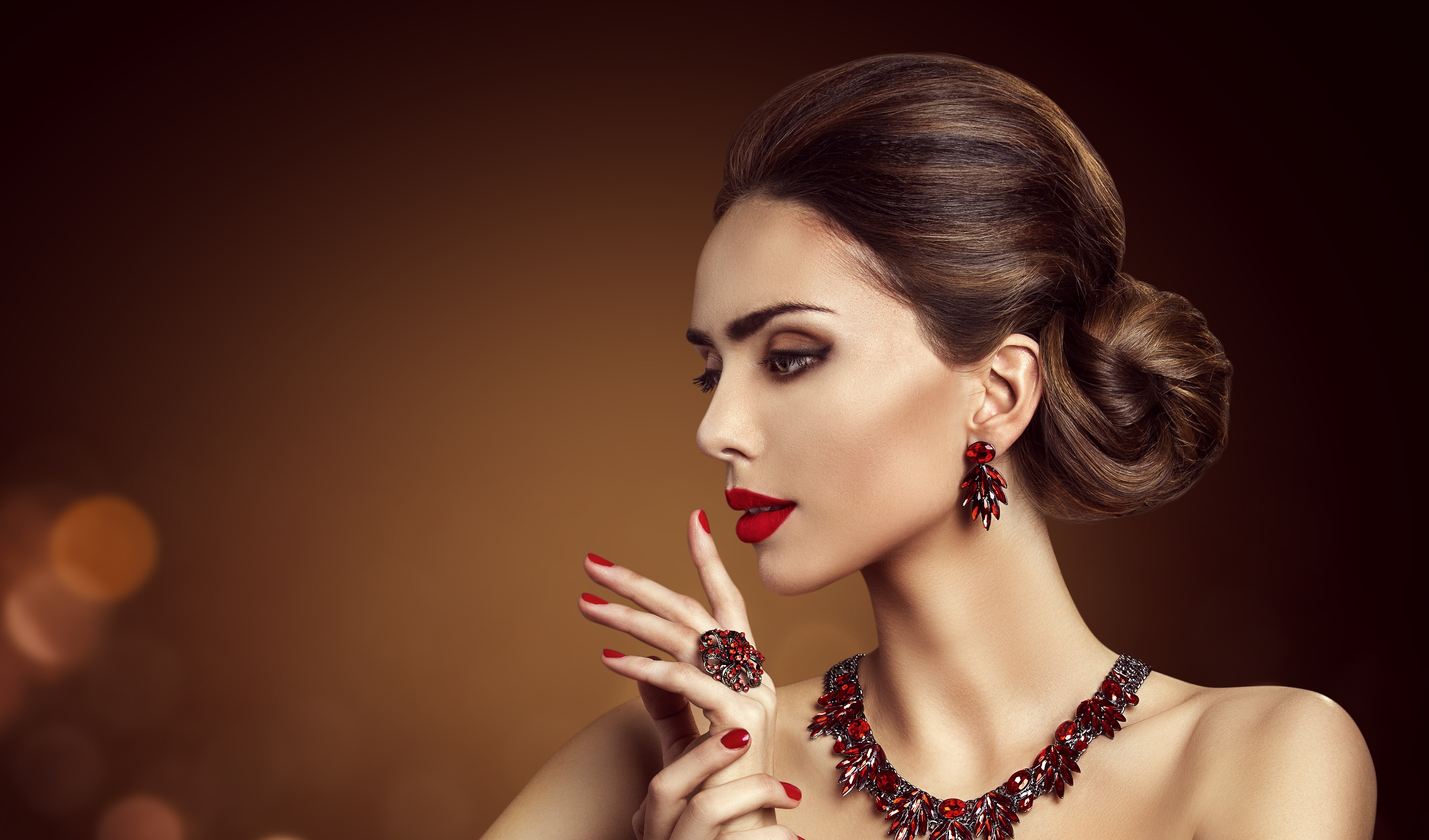 تسريحات شعر ملمومة