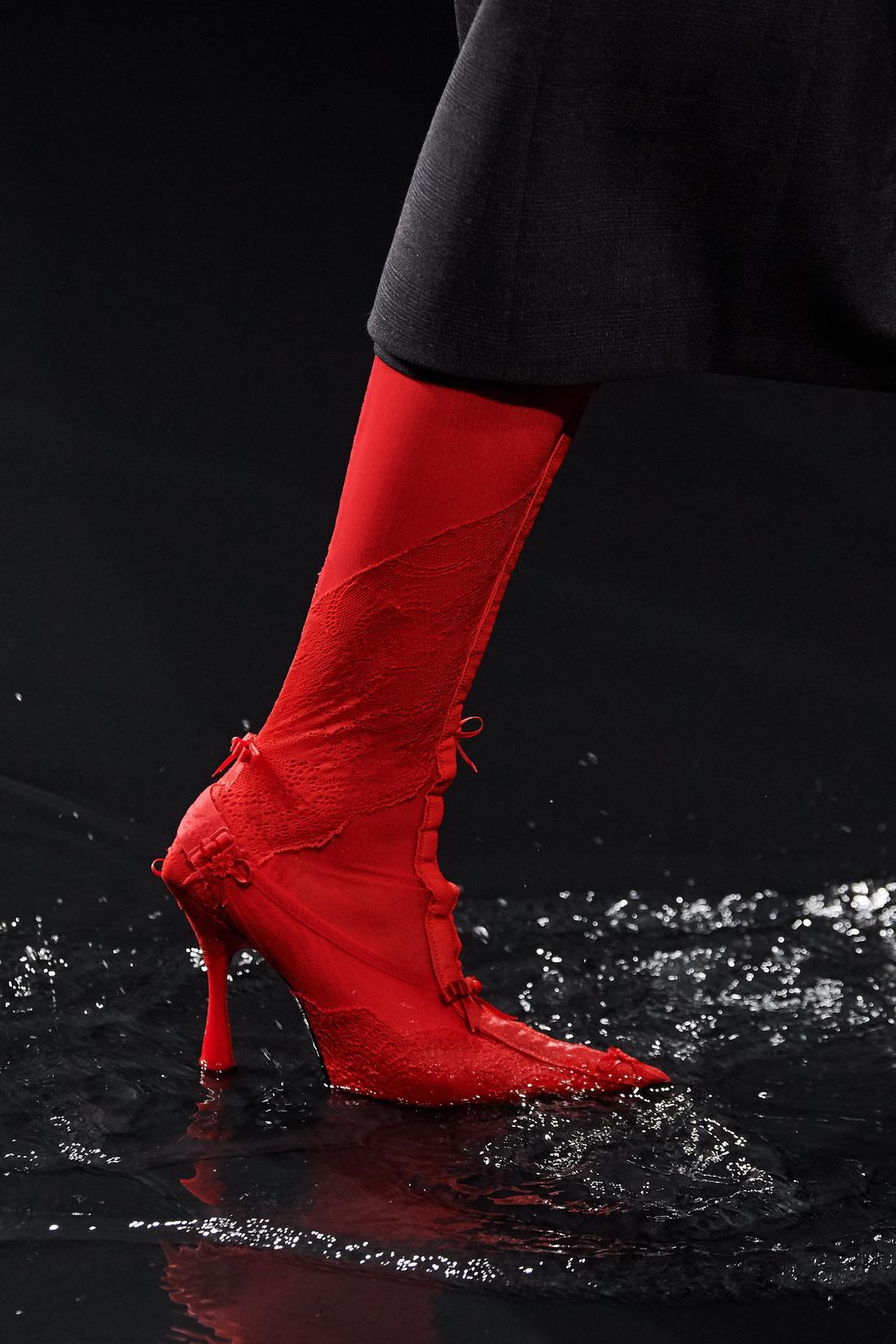 BALENCIAGA