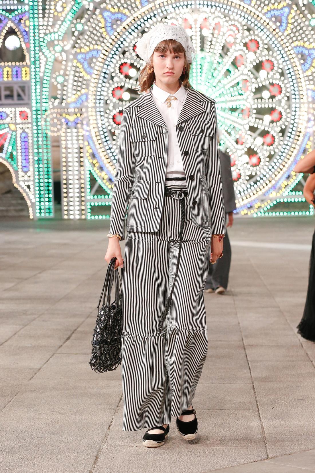 CHRISTIAN DIOR