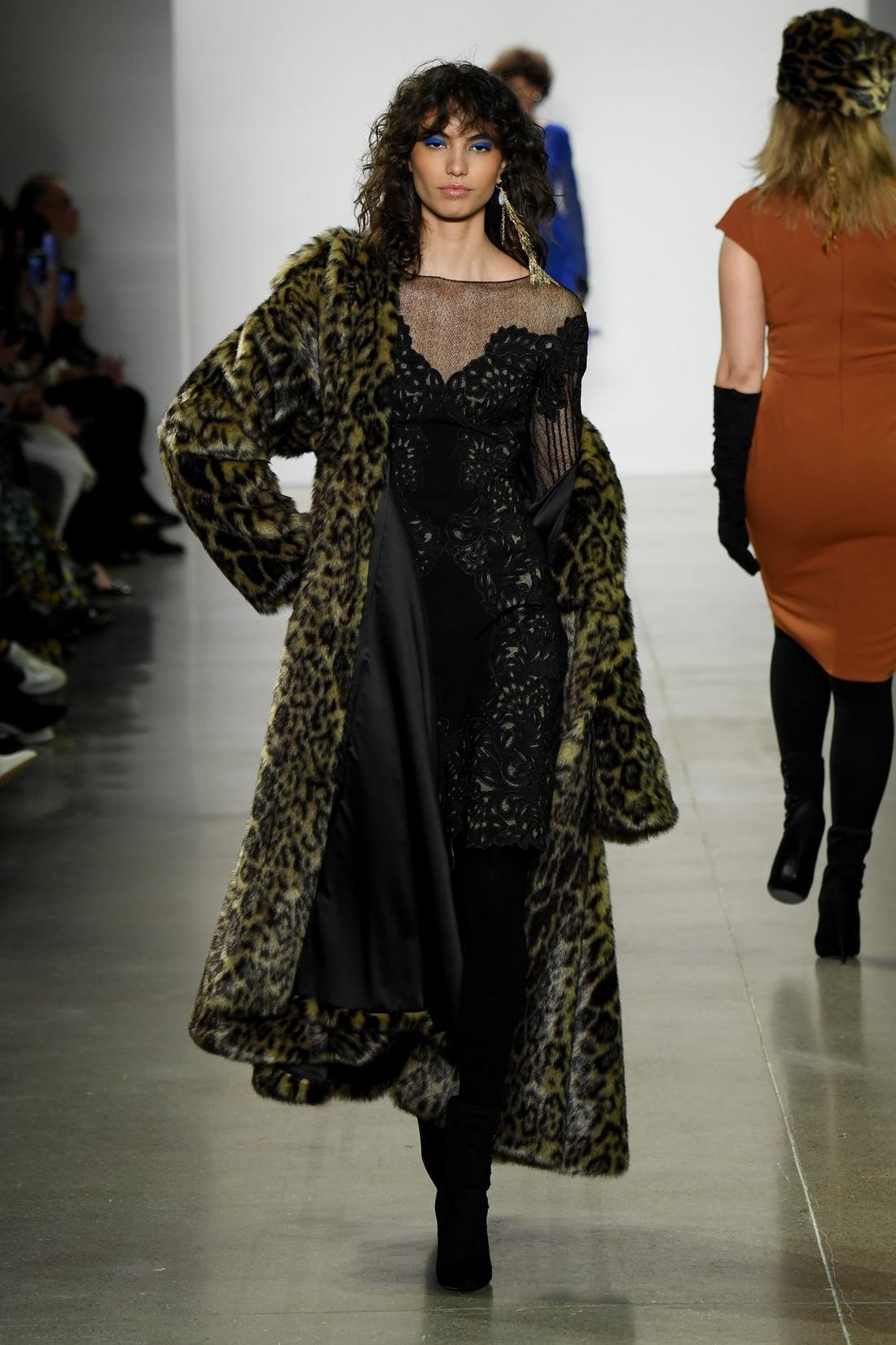 TADASHI SHOJI