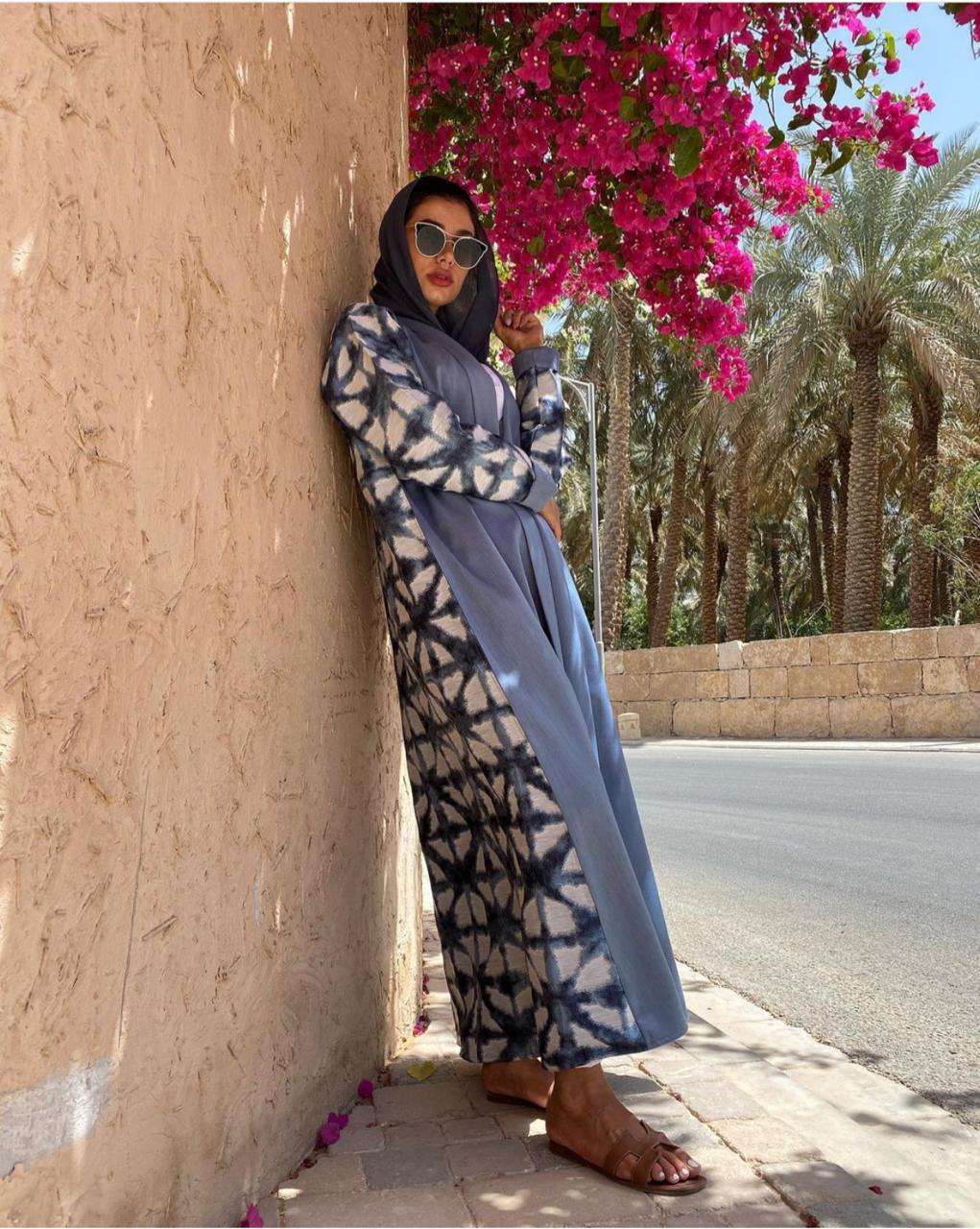 عباية من تصميم نور الظاهري