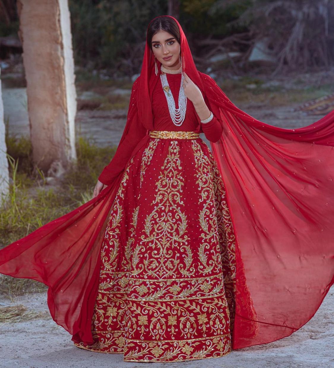  جلابيات مميزة مطرزة بالذهبي