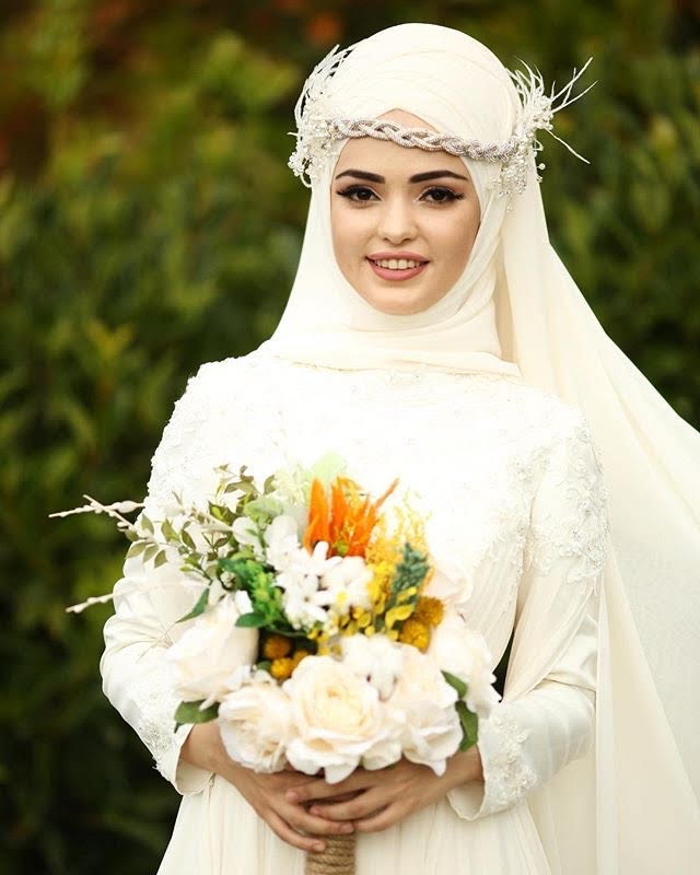 لفة الحجاب مع الريش