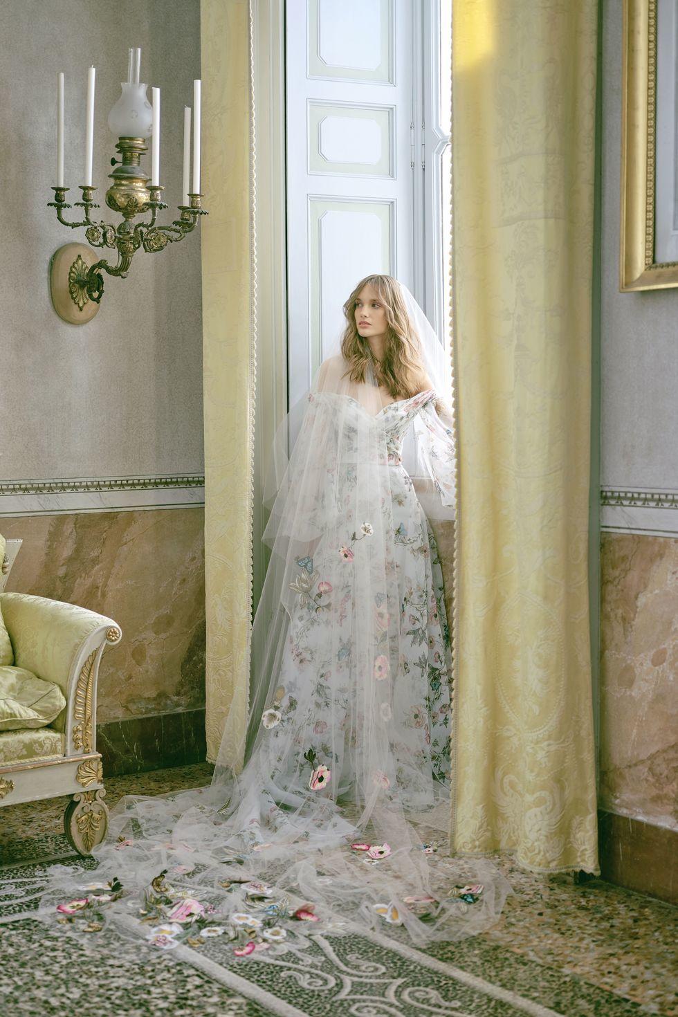 فستان زفاف مونيك لولييه Monique Lhuillier