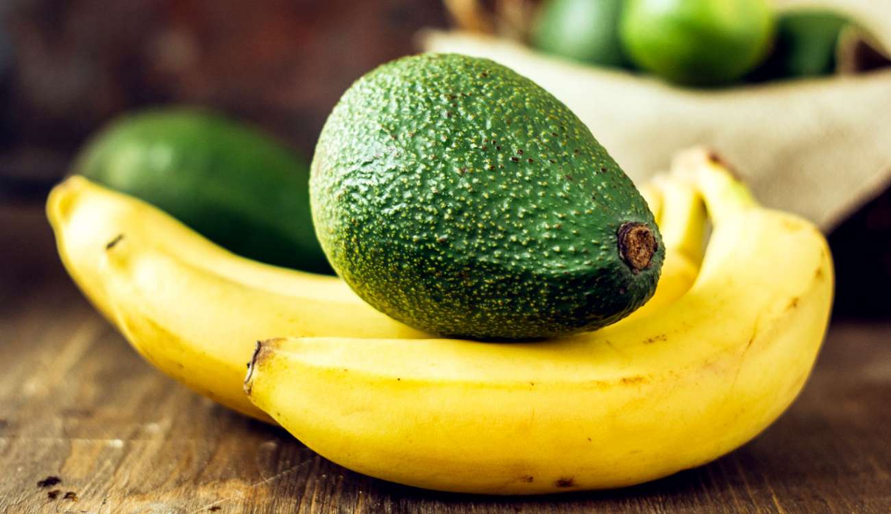 قناع الموز والأفوكادو