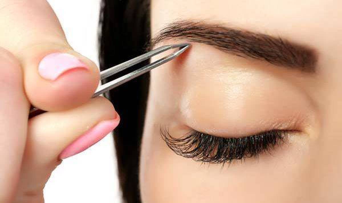 خطوات رسم الحواجب باحترافية