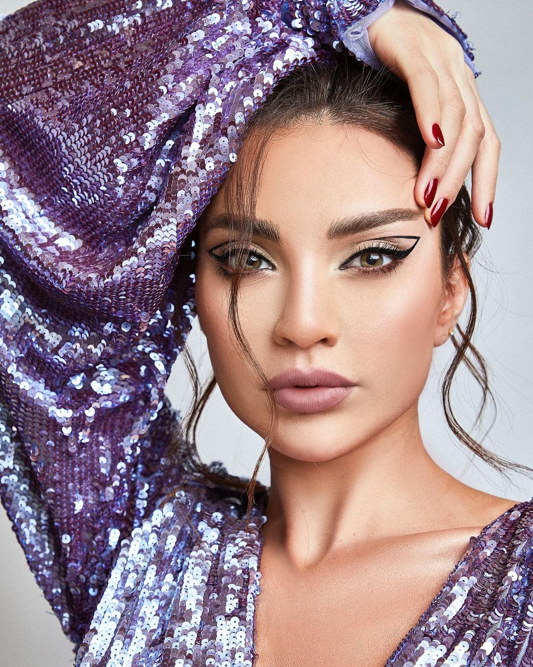 رسمة أيلاينر غرافيكي من داليدا خليل