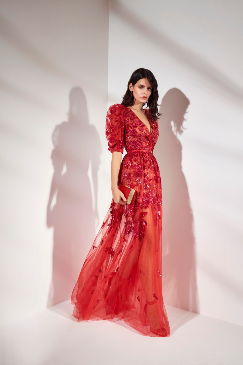فستان مُطرز بالدانتيل والخرز من Zuhair Murad