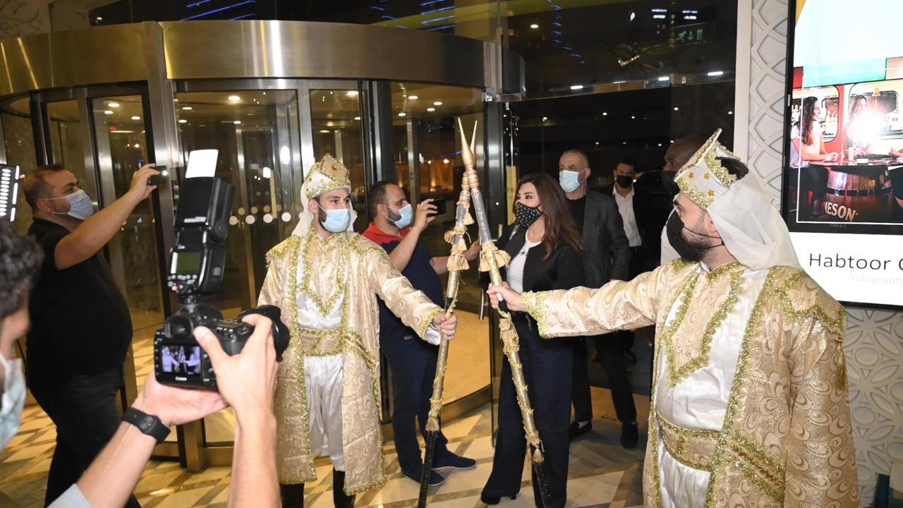 نجوى كرم تصل الى دبي
