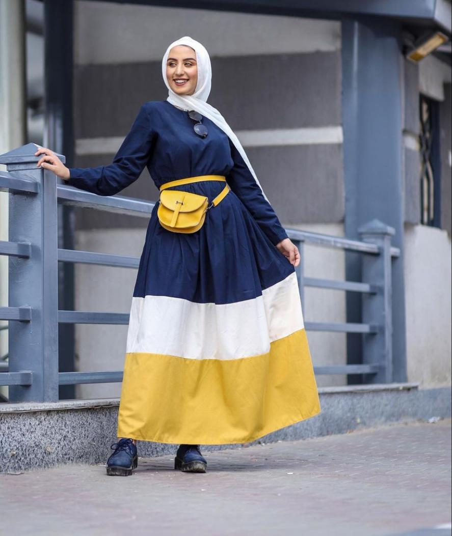 إطلالات بفساتين محجبات شتوية ملونة