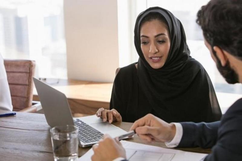 وظائف شغلتها المرأة السعودية مؤخراً