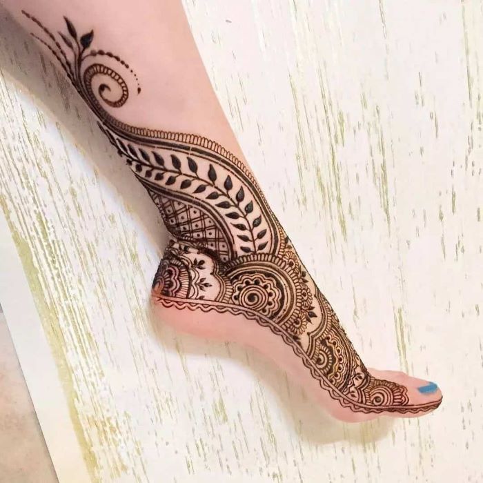 رسومات الحناء للقدمين