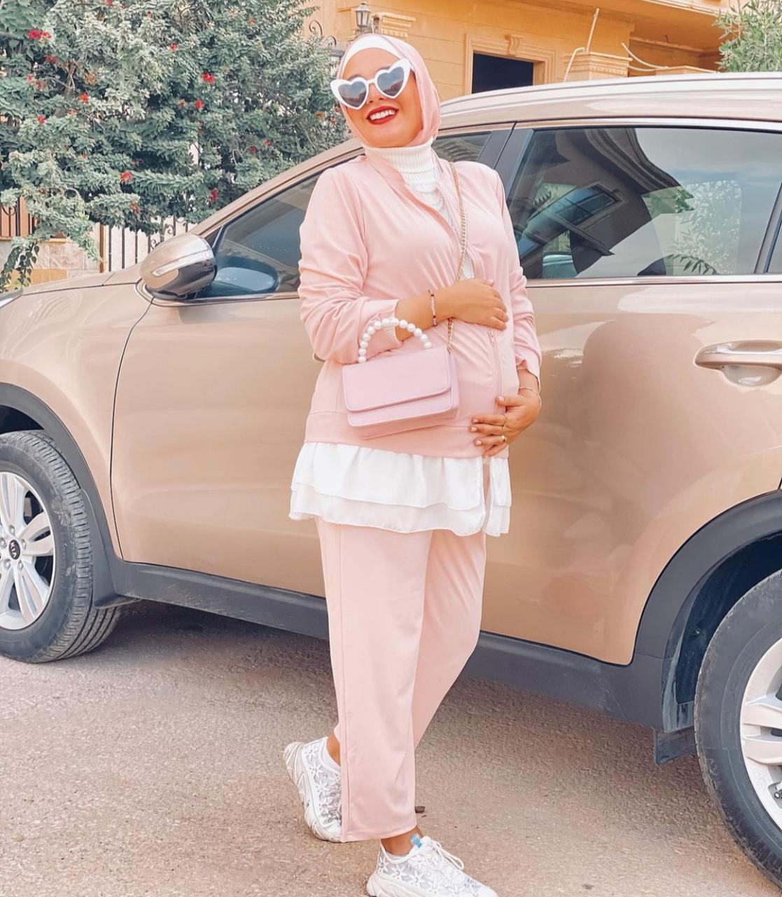 نورهان حسن باطلالة رياضية مناسِبة للحوامل
