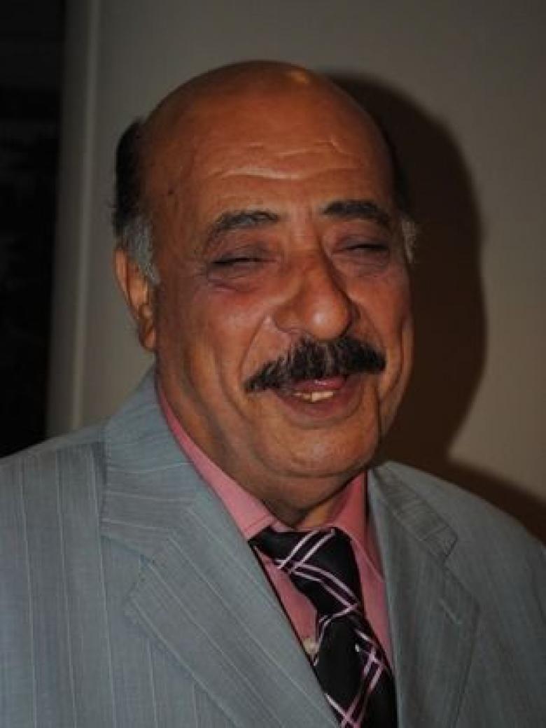 فايق عزب
