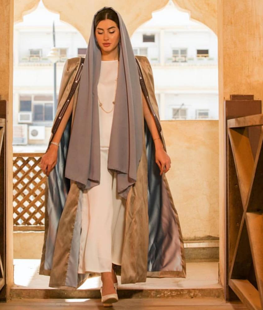 من مجموعة سجى اليوسف "البشت"