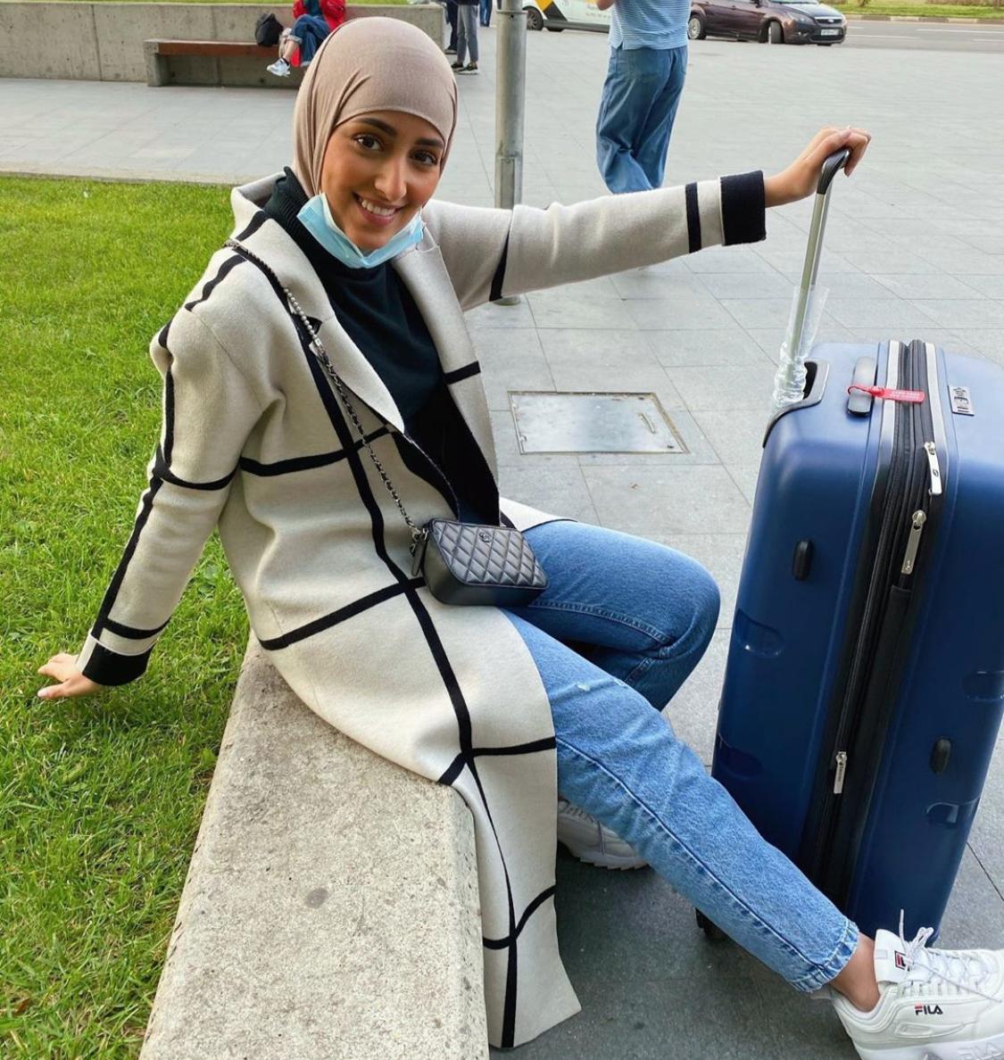 تنسيقات بنطال الجينز للمحجبات