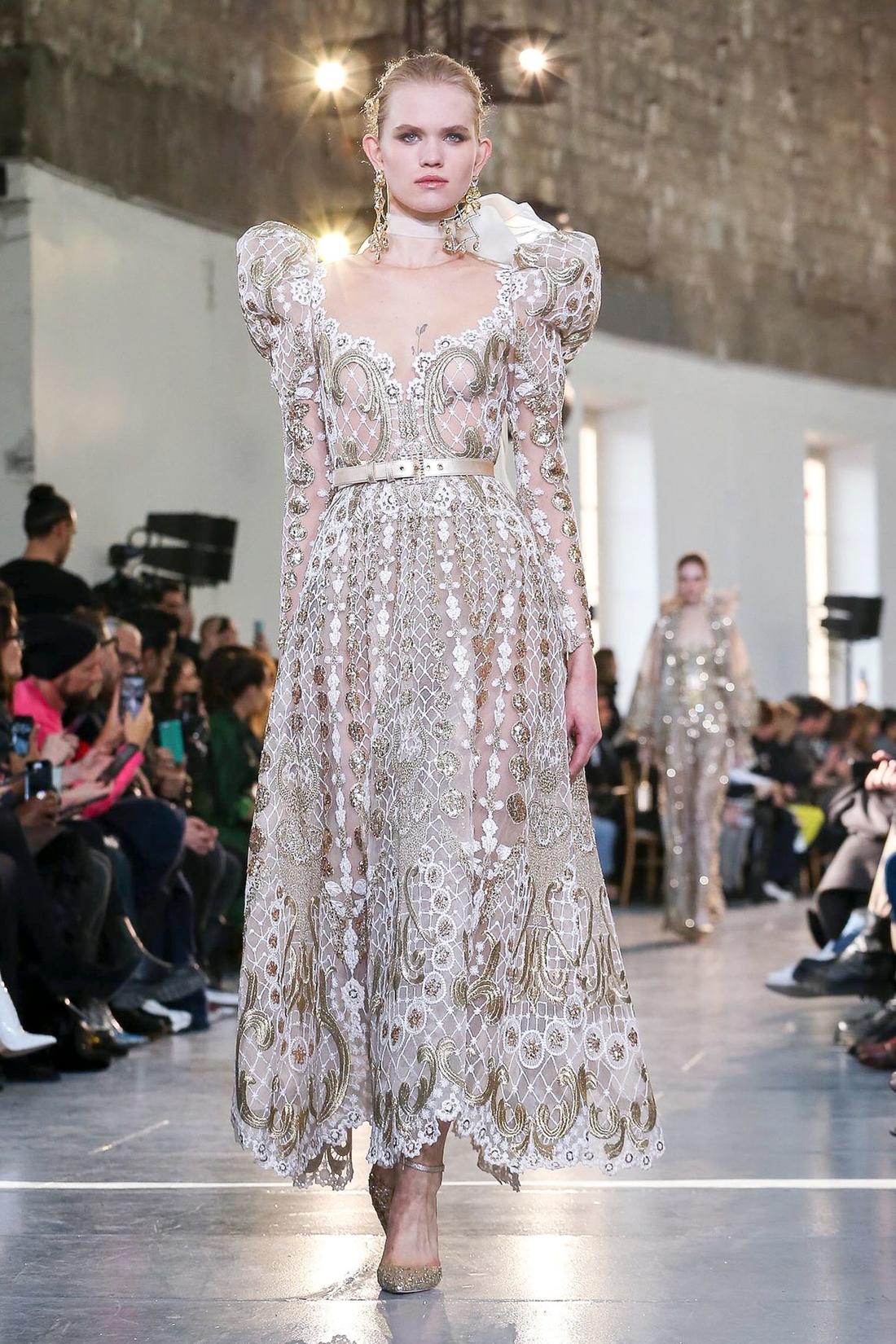 فستان من ايلي صعب Elie Saab