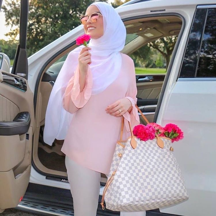 ملابس شهر العسل للمحجبات
