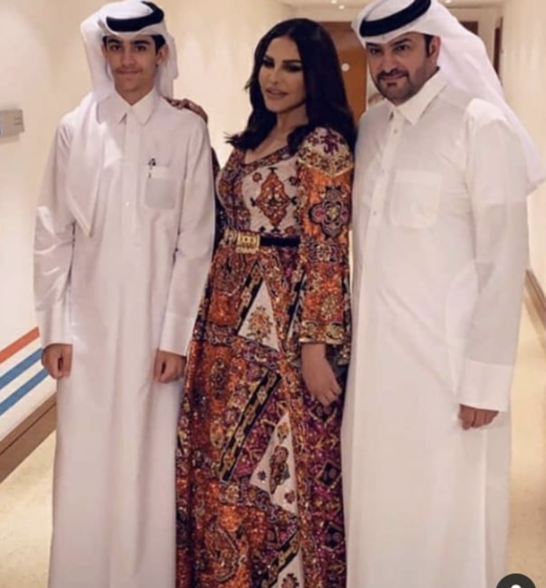 أحلام مع زوجها وابنها