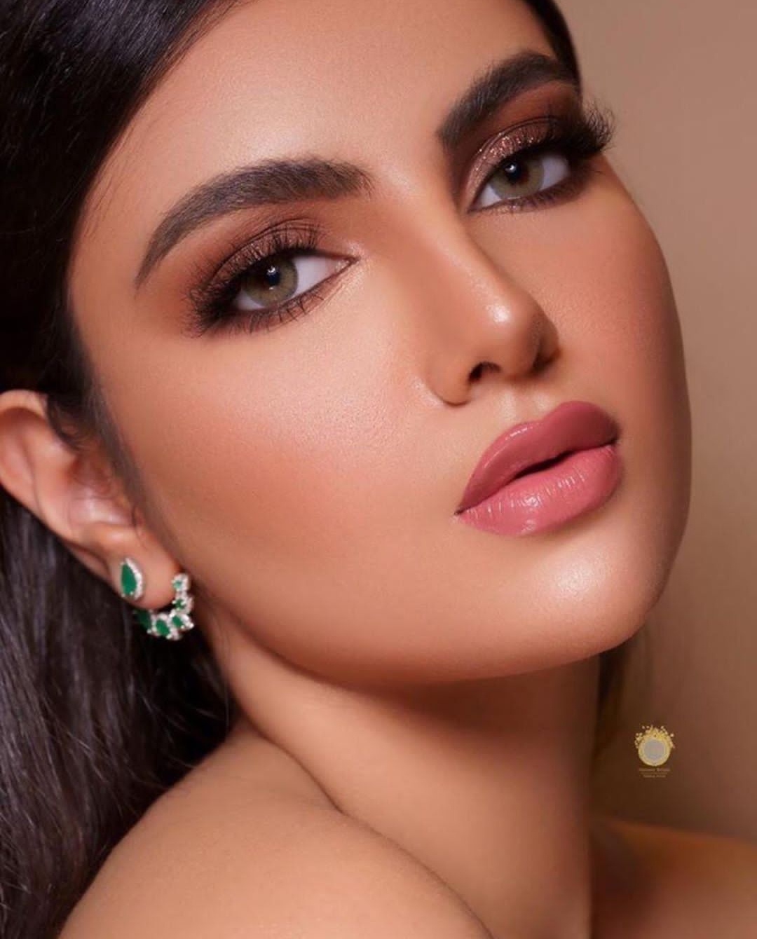 مكياج بأنامل هميز بنجاني