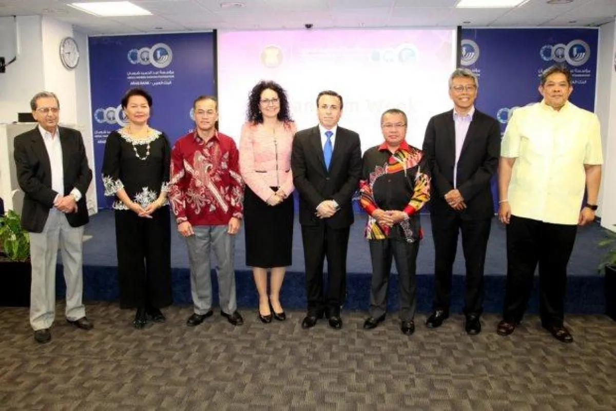 قسيسة ونقيب الفنانين الأردنيين.jpg