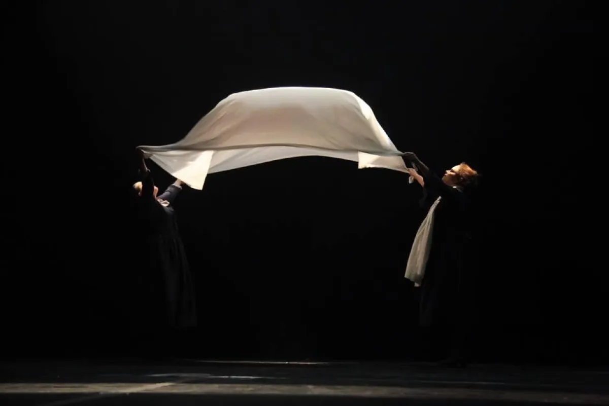 من المشهد الإفتتاحي.jpg