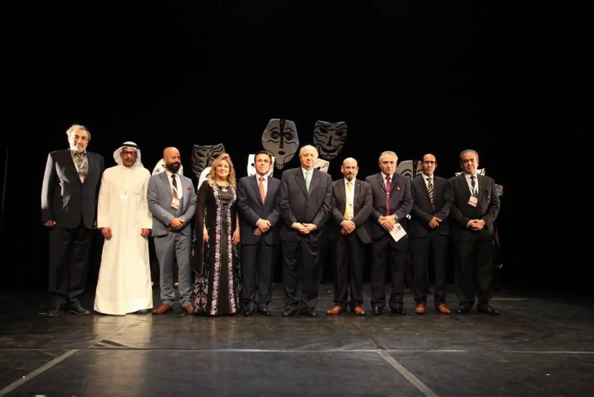 لجنة التحكيم.jpg