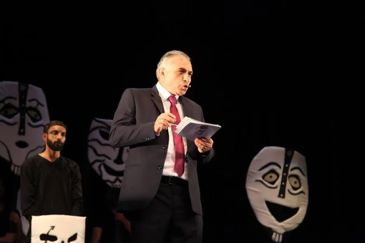 الفنان علي عليان من تقديم الإفتتاح.jpg