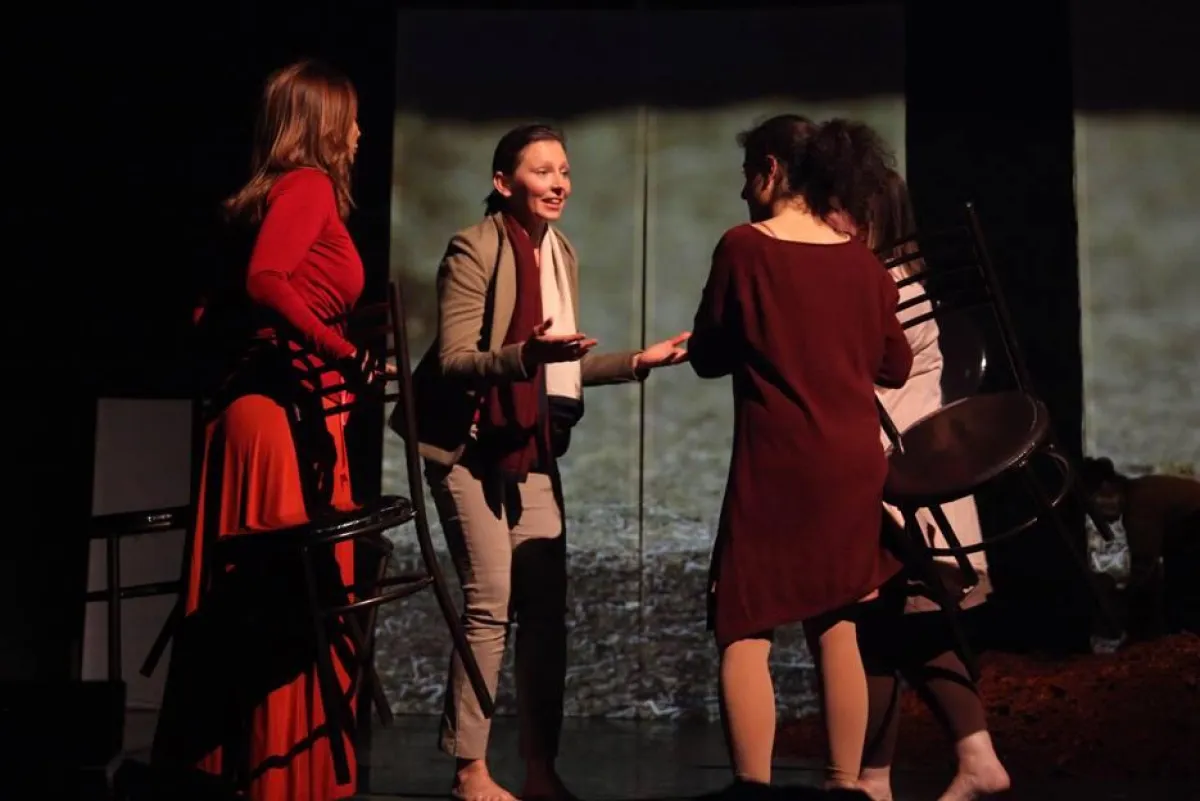 من مشاهد العرض.jpg