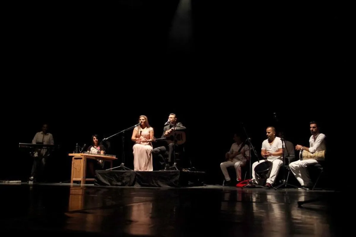 الفرقة الموسيقية من الختام.jpg