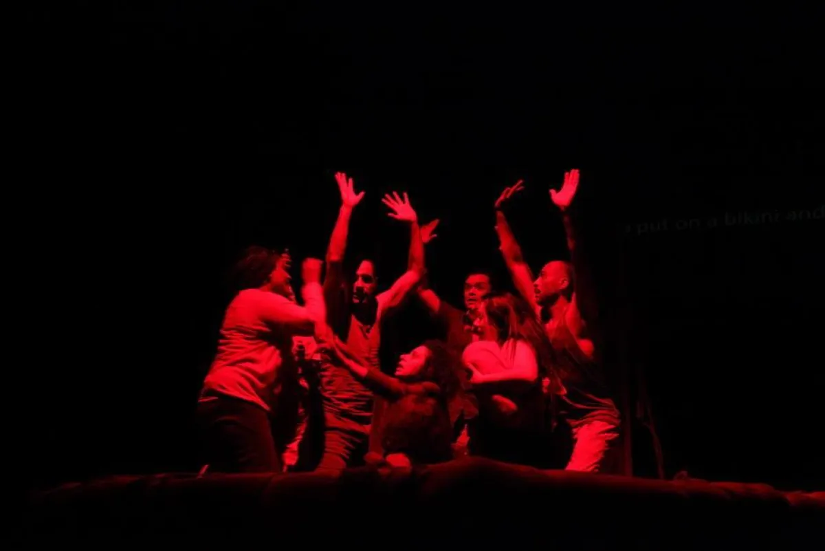 لحظة عثور السلطات على القارب.jpg