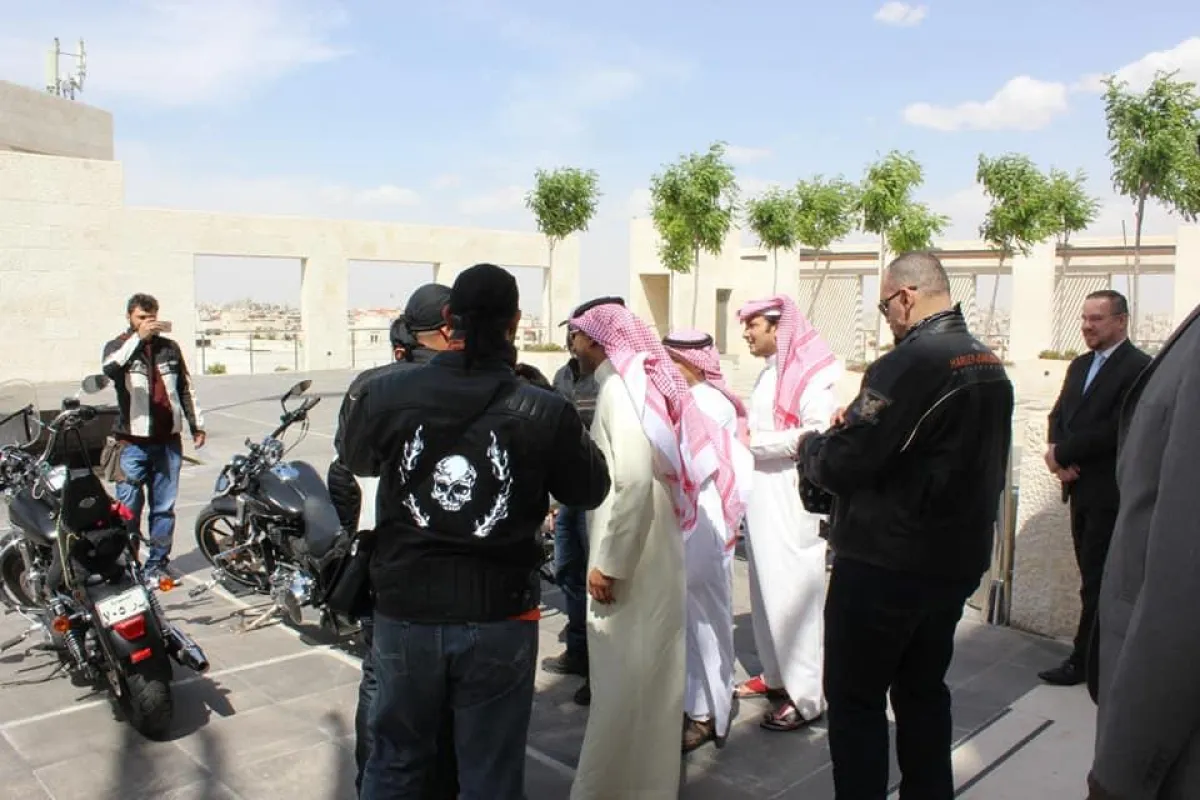 لحظة استقبال الفريق.jpg