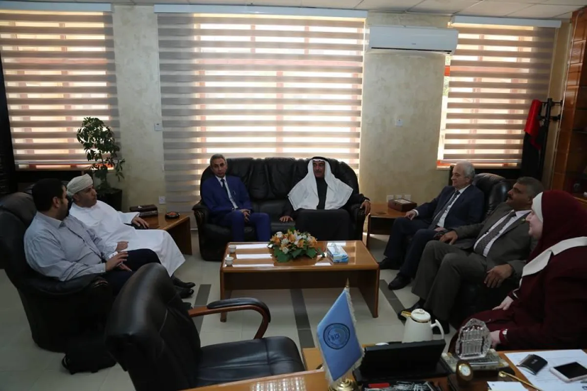 خلال استقبال الوفد من رئاسة الجامعة.jpg