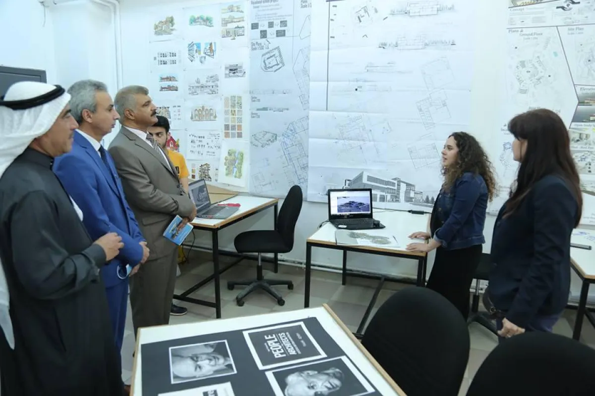 من الجولة في جامعة العلوم التطبيقية.jpg