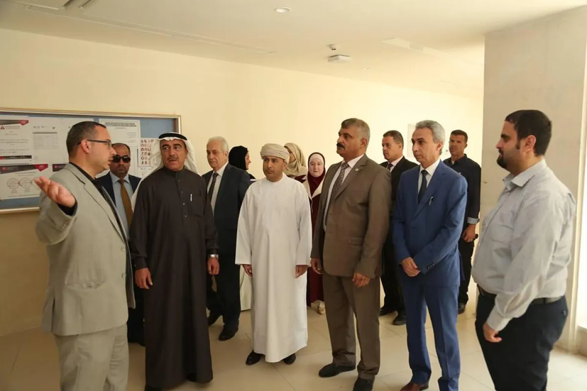 النابت والمستشارين العرب من الزيارة.jpg